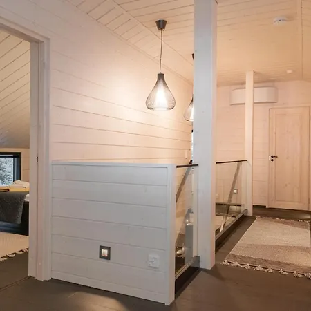 High-Quality 4Br Villa - Private Hot Tub & Sauna *
